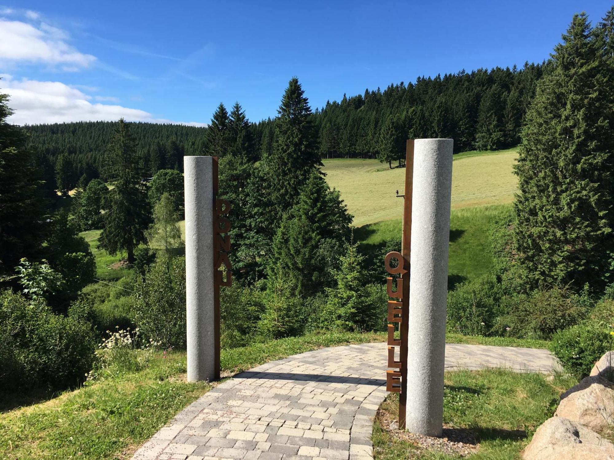 Hoehengasthaus Kolmenhof An Der Donauquelle Furtwangen Exterior photo