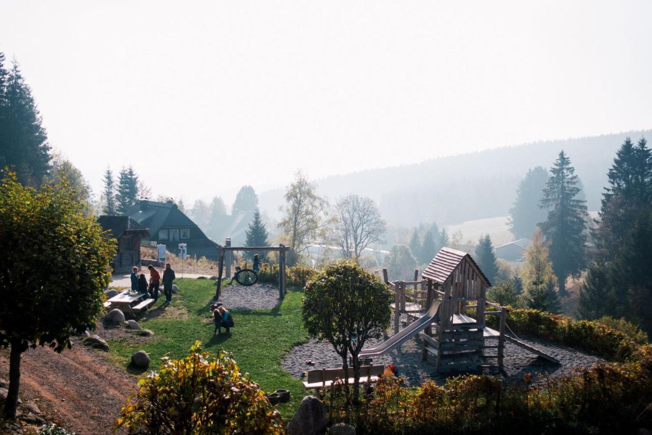 Hoehengasthaus Kolmenhof An Der Donauquelle Furtwangen Exterior photo
